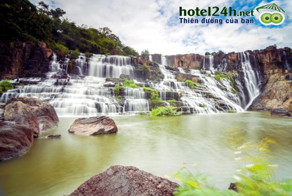 Pongour-thac-nuoc-hung-vi-nhat-dong-duong-tai-viet-nam-hotel24h-a3.png
