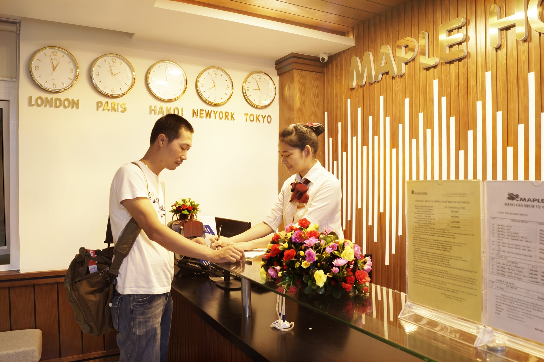 Lẽ tân - Hotel24h.net
