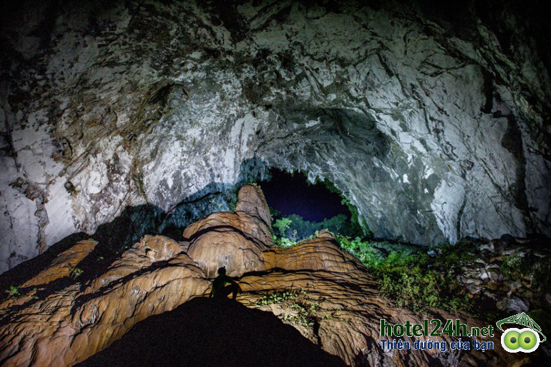 Son-doong-hang-dong-lon-nhat-the-gioi-tai-viet-na-hotel24h-a8.png