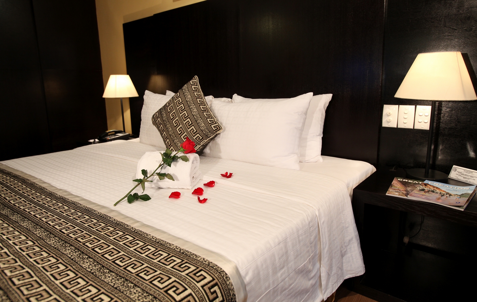 khach-san-bao-son-international-phong-suite-1-phong-ngu-3-hotel24h.net.JPG