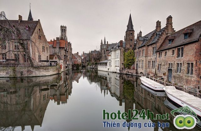 hoi-an-lot-top-4-trong-10-con-kenh-noi-tieng-the-gioi-hotel24h-a2.jpg