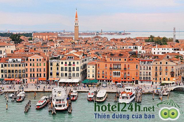 hoi-an-lot-top-4-trong-10-con-kenh-noi-tieng-the-gioi-hotel24h-a4.jpg