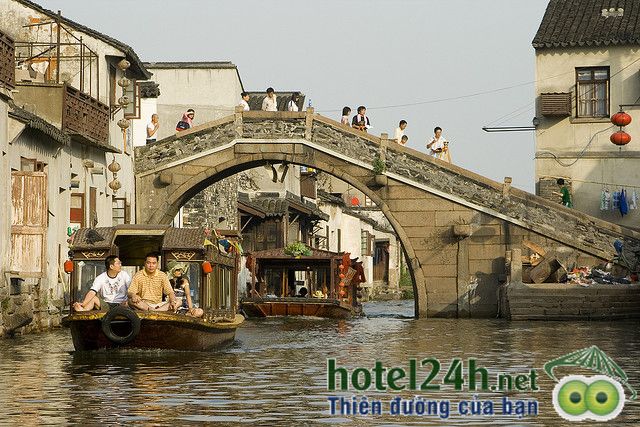 hoi-an-lot-top-4-trong-10-con-kenh-noi-tieng-the-gioi-hotel24h-a6.jpg