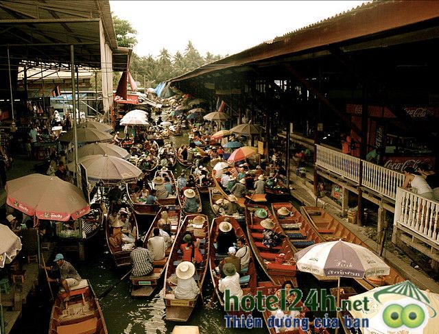 hoi-an-lot-top-4-trong-10-con-kenh-noi-tieng-the-gioi-hotel24h-a8.jpg