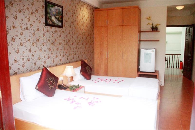 khach-san-indochina-queen-2-phong-deluxe-3-hotel24h.net.jpg