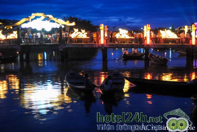 Dung-bo-qua-hoi-an-khi-du-lich-mien-trung-hotel24h-a4_001.jpg