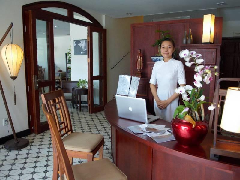 Lễ tân - Hotel24h.net