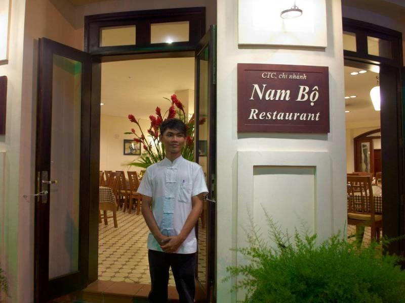 Nhà hàng - Hotel24h.net