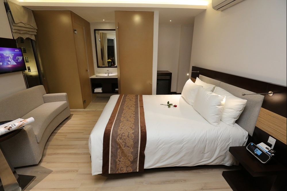 Phòng deluxe - Hotel24h.net