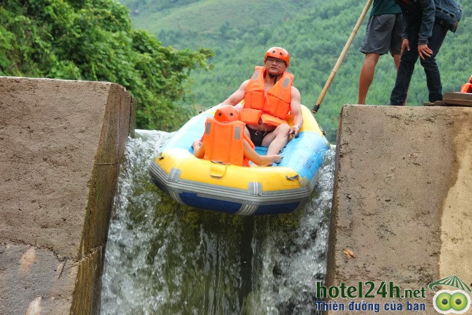 truot-thac-hoa-phu-thanh-da-nang-tro-choi-mao-hiem-li-thu-hotel24h-a5.jpg