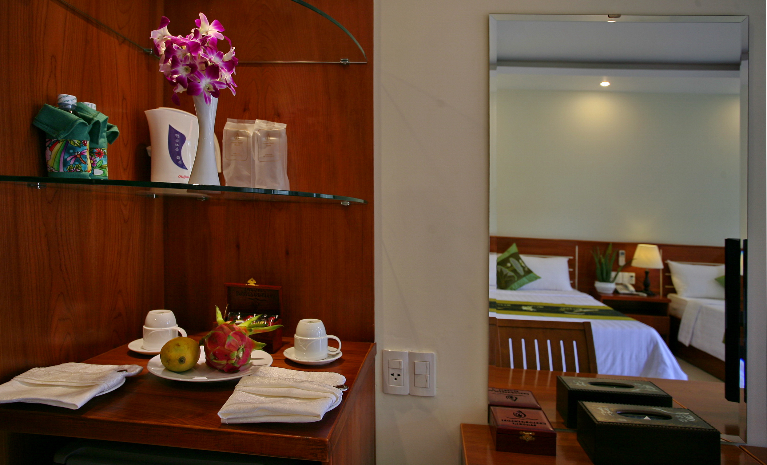 Phòng deluxe - Hotel24h.net