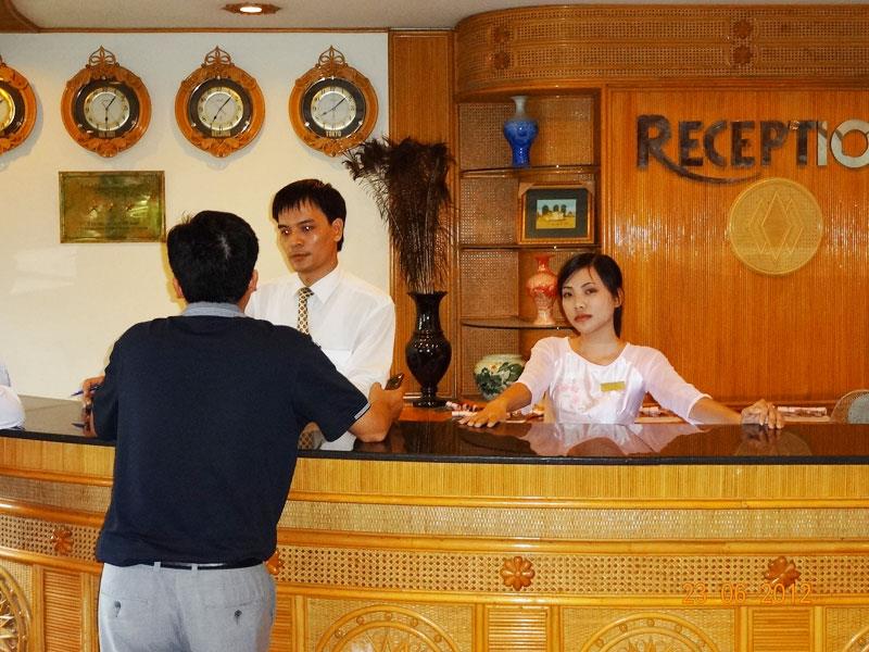 Lễ tân - Hotel24h.net