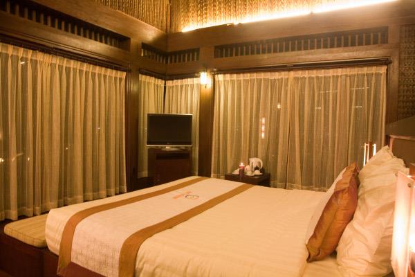 resort-hon-tram-phong-ngu-9-hotel24h.net.jpg