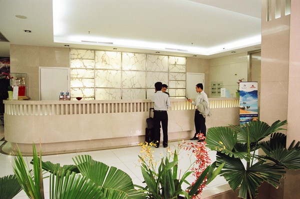 Lễ tân - Hotel24h.net