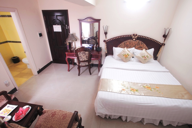 khach-san-hoang-long-phong-ngu-9-hotel24h.net.jpg