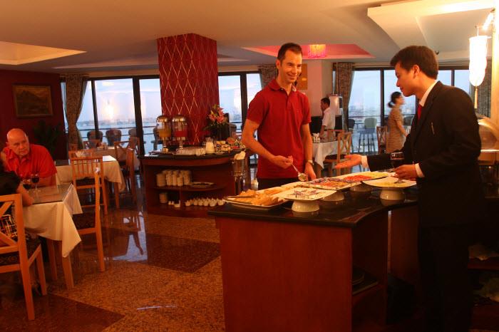 Nhà hàng - Hotel24h.net