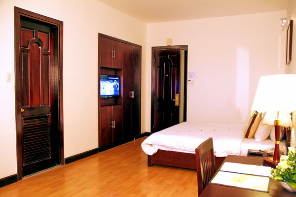 Phòng deluxe - Hotel24h.net