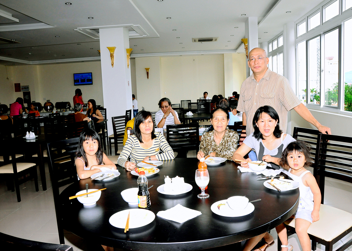 Nhà hàng - Hotel24h.net