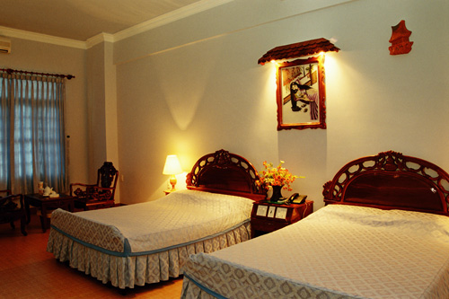 khach-san-ca-ty-phong-loai-2-1-hotel24h.net.jpg