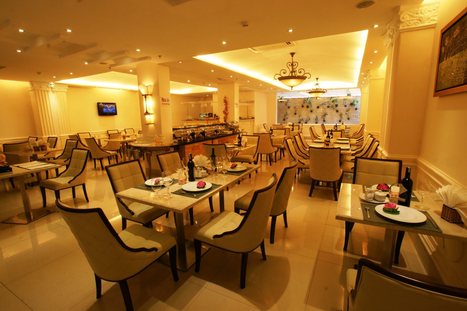 Nhà hàng - Hotel24h.net