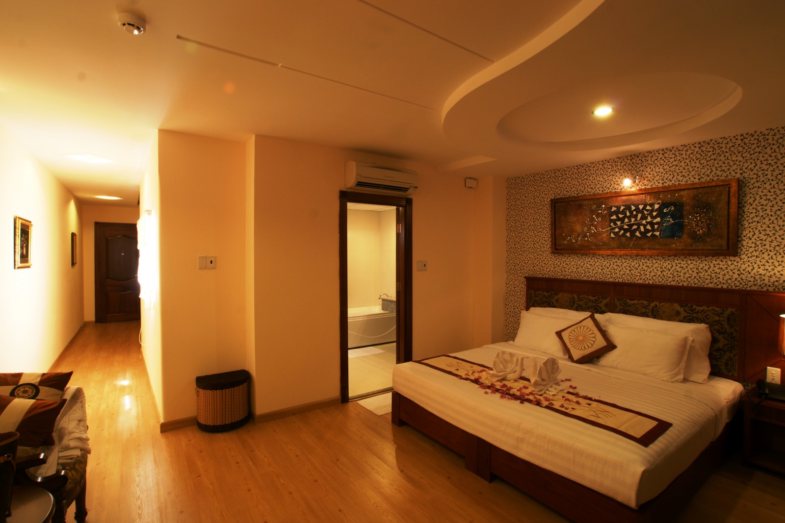 Phòng ngủ - Hotel24h.net