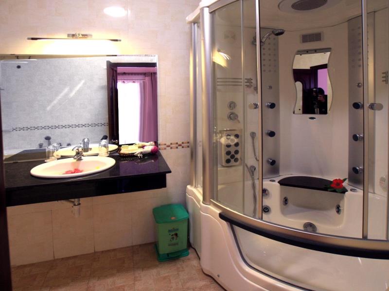 Phòng tắm - Hotel24h.net