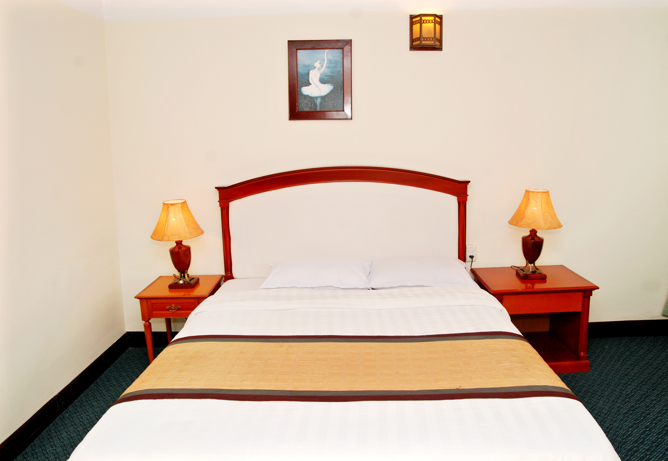 Phòng ngủ - Hotel24h.net