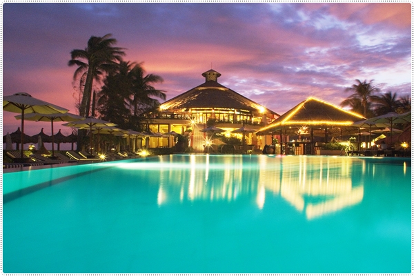 Hồ bơi - Hotel24h.net