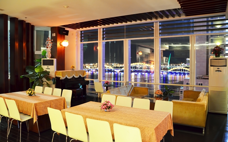 Nhà hàng - Hotel24h.net