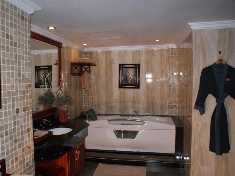 Phòng tắm - Hotel24h.net