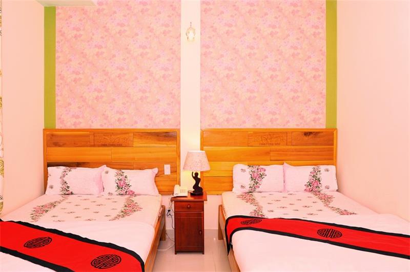khach-san-da-lat-flower-phong-ngu-3-hotel24h.net.jpg