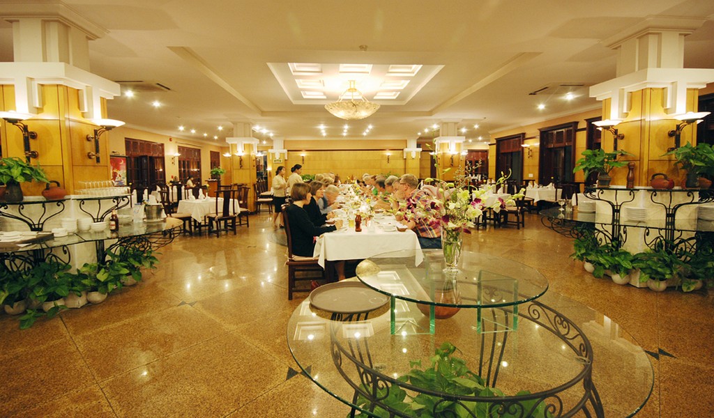 Nhà hàng - Hotel24h.net