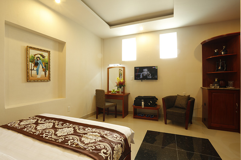 khach-san-long-bao-chau-phong-ngu-10-hotel24h.net.JPG