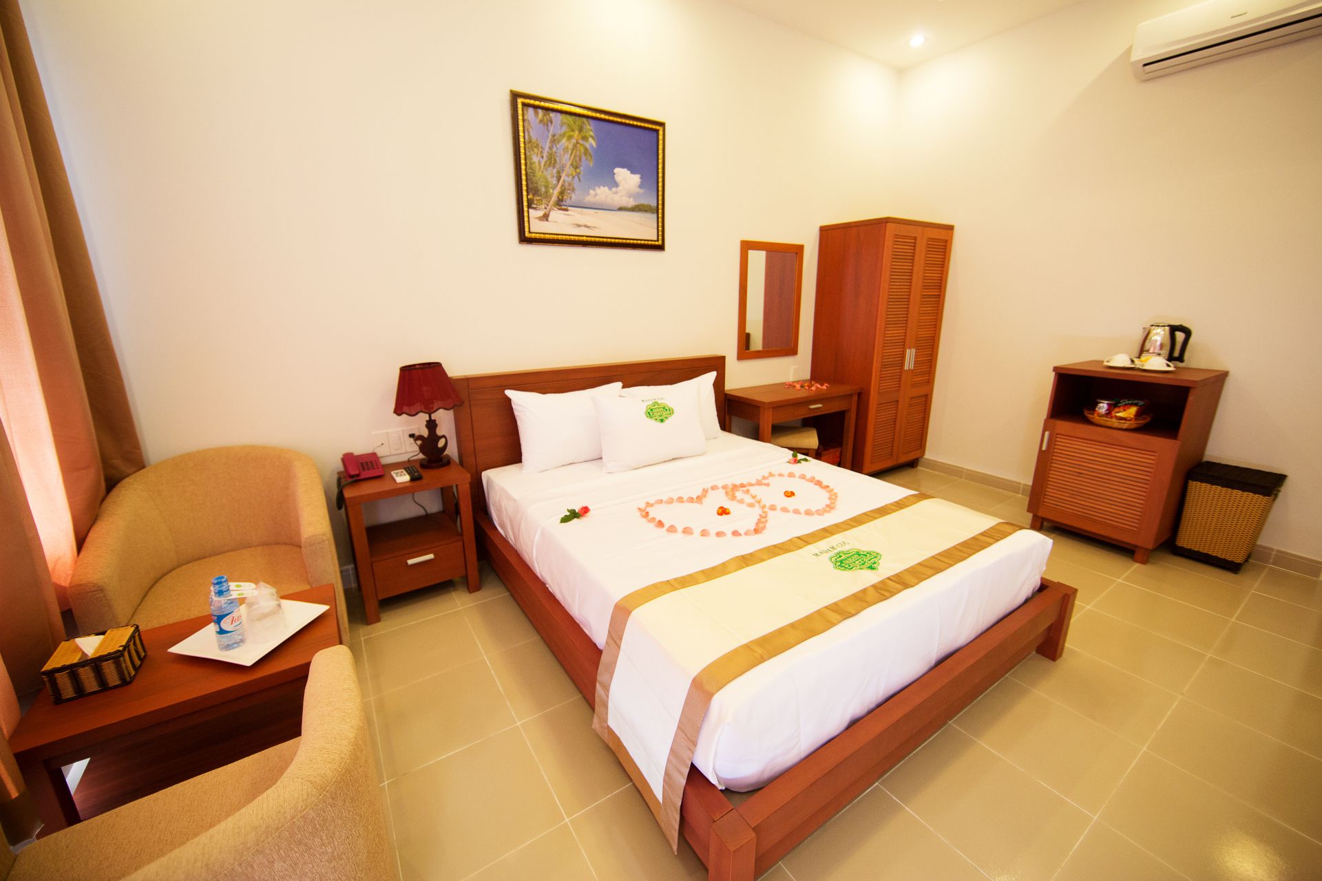 Phòng ngủ - Hotel24h.net
