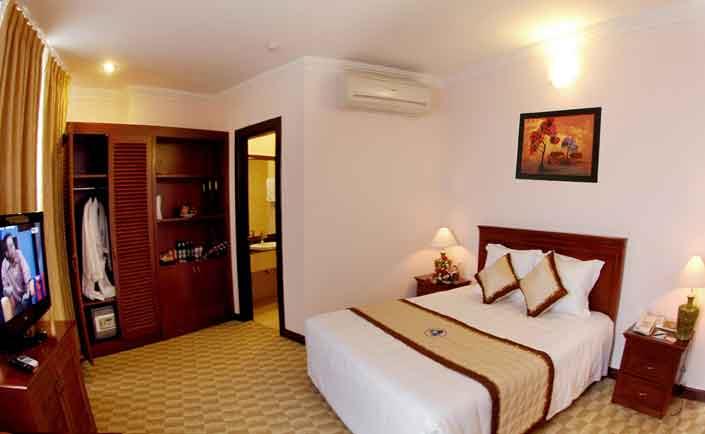 khach-san-phuong-dong-vinh-phong-ngu-5-hotel24h.net.jpg