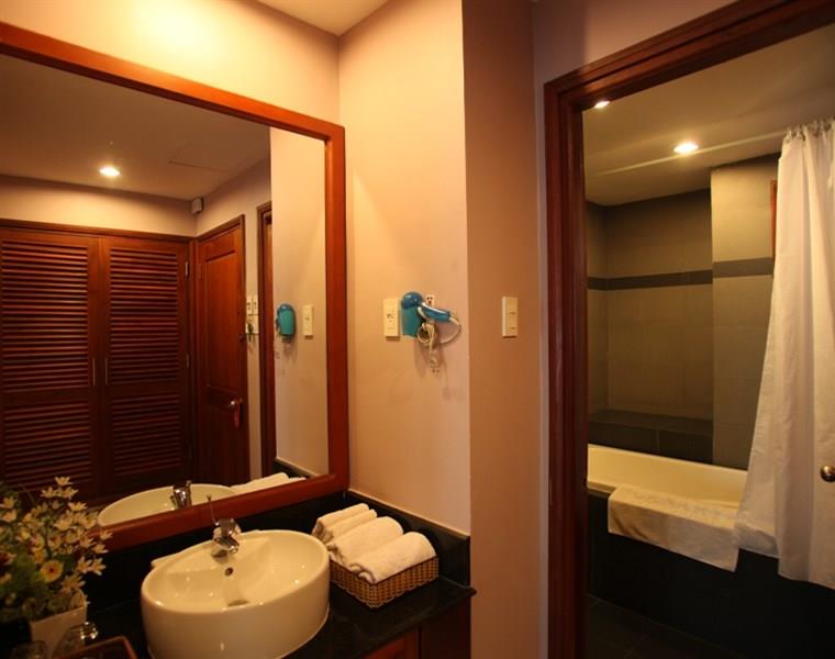 Phòng tắm - Hotel24h.net