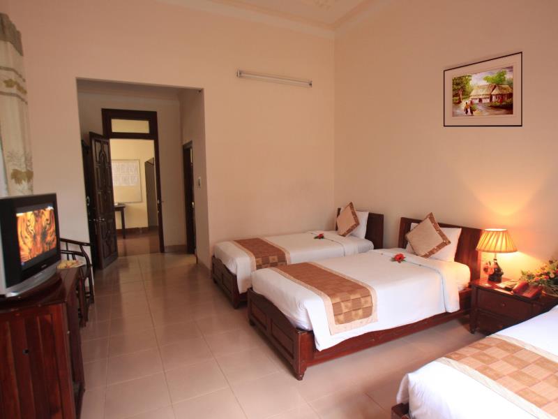 khach-san-bach-dang-hoi-an-phong-ngu-3-hotel24h.net.jpg