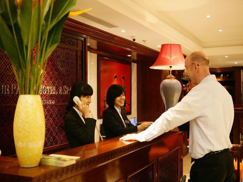 Lễ tân - Hotel24h.net