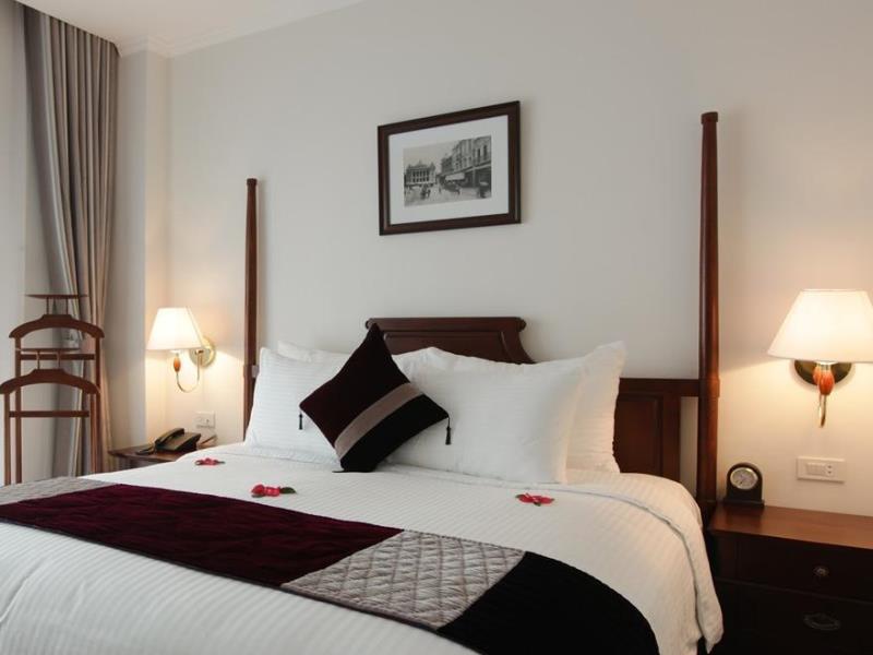 khach-san-essence-ha-noi-phong-ngu-3-hotel24h.net.jpg