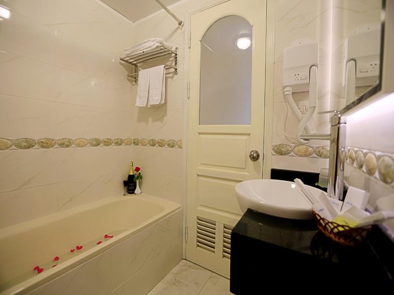 Phòng tắm - Hotel24h.net