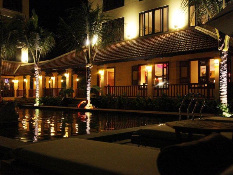 Hồ bơi - Hotel24h.net