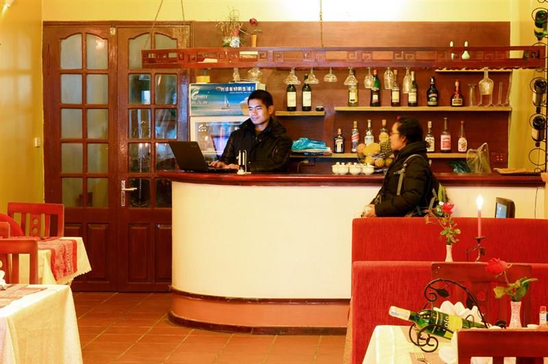 Lễ tân - Hotel24h.net