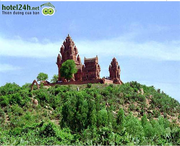 Tour-du-lich-Ninh-Chu.jpg