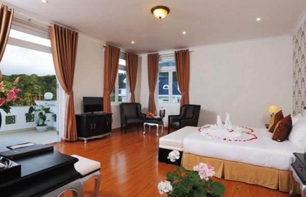 sacom-tuyen-lam-golf-club-resort-phong-ngu-2-hotel24h.net.jpg