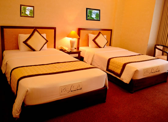 khach-san-vuong-hoan-phong-ngu-4-hotel24h.net.jpg