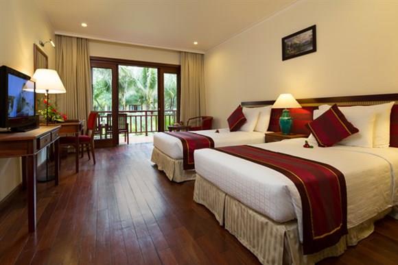 sunny-beach-resort-0.jpg