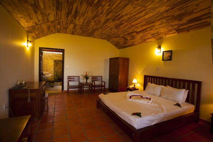 resort-eco-beach-phong-ngu-2-hotel24h.net.jpg