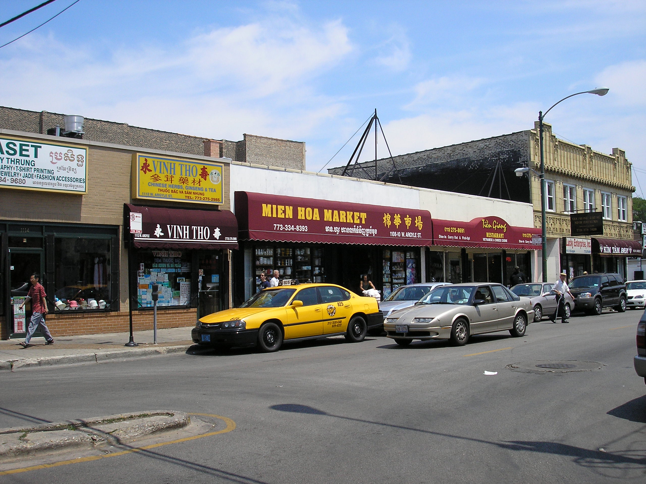 Little_Saigon_Chicago.jpg