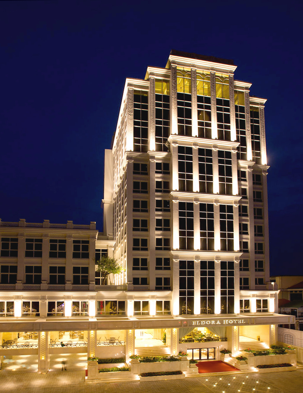eldora-hotel-overview-2-small.jpg
