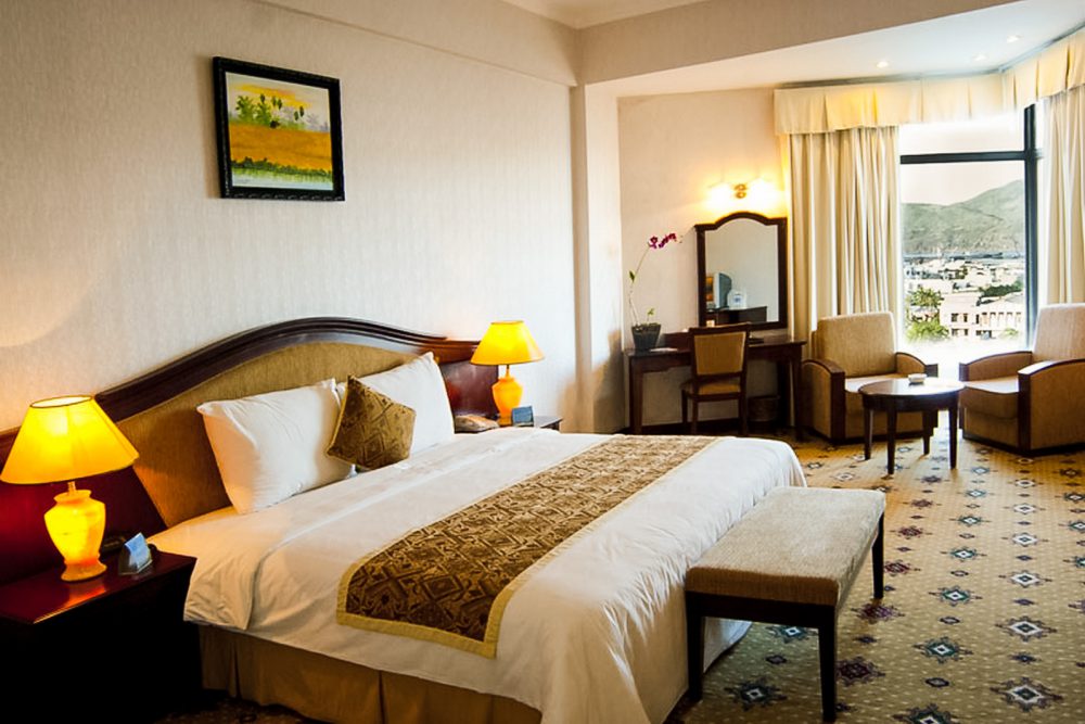 Đặt phòng khách sạn